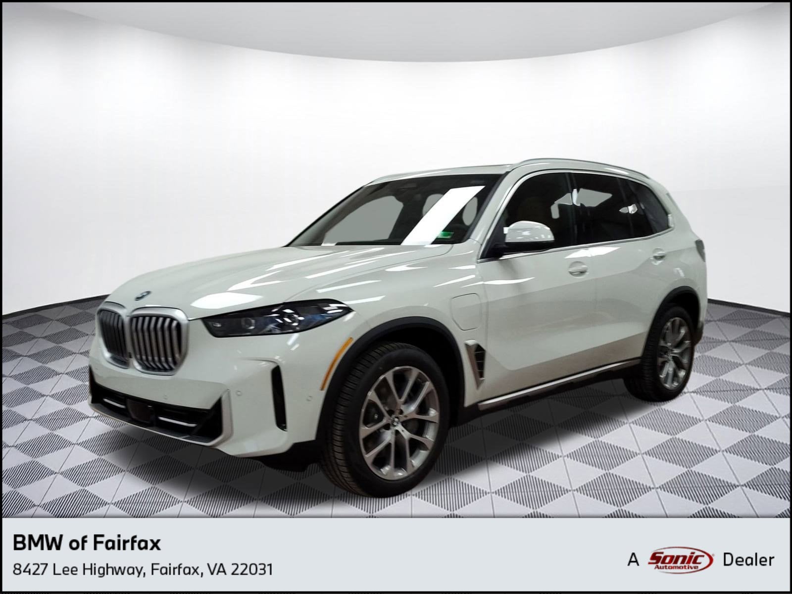 2026 BMW X5 50e's photo