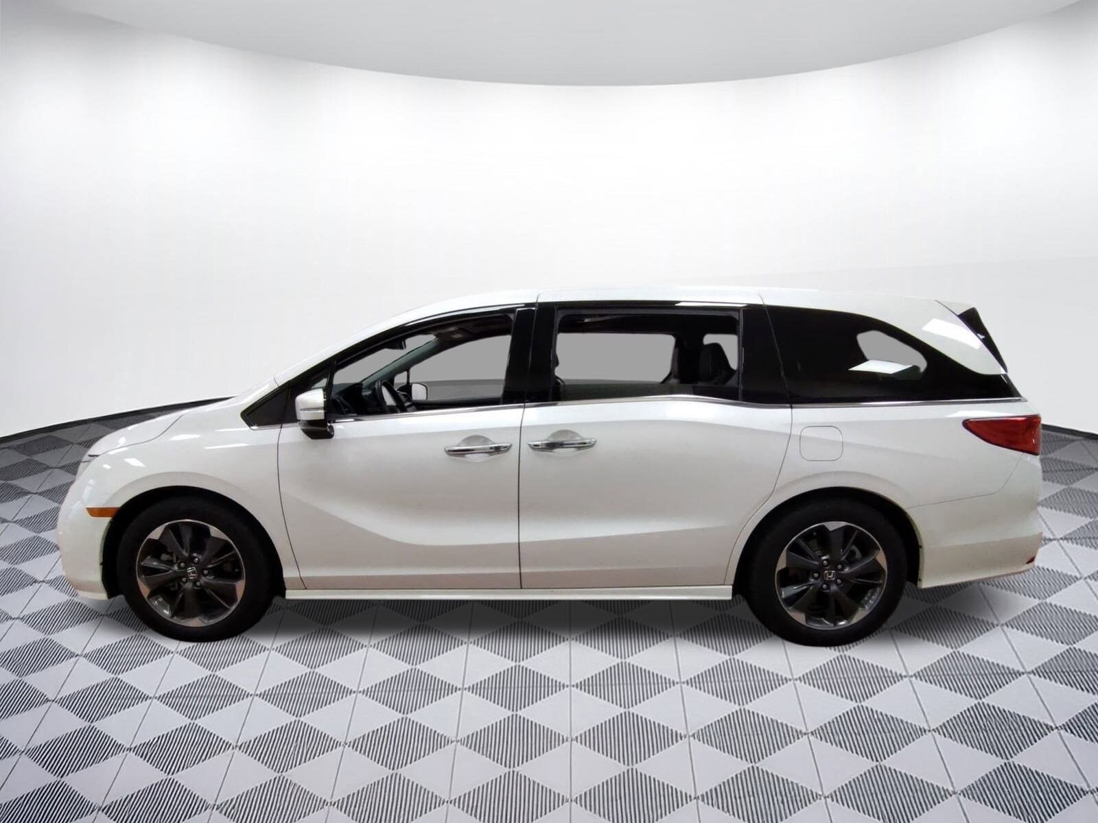 2023 Honda Odyssey Elite photo 2