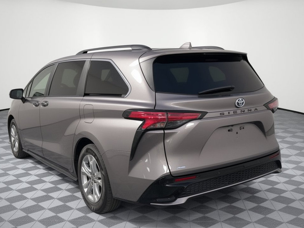 Used 2022 Toyota Sienna XSE 7 Passenger Van Passenger Van