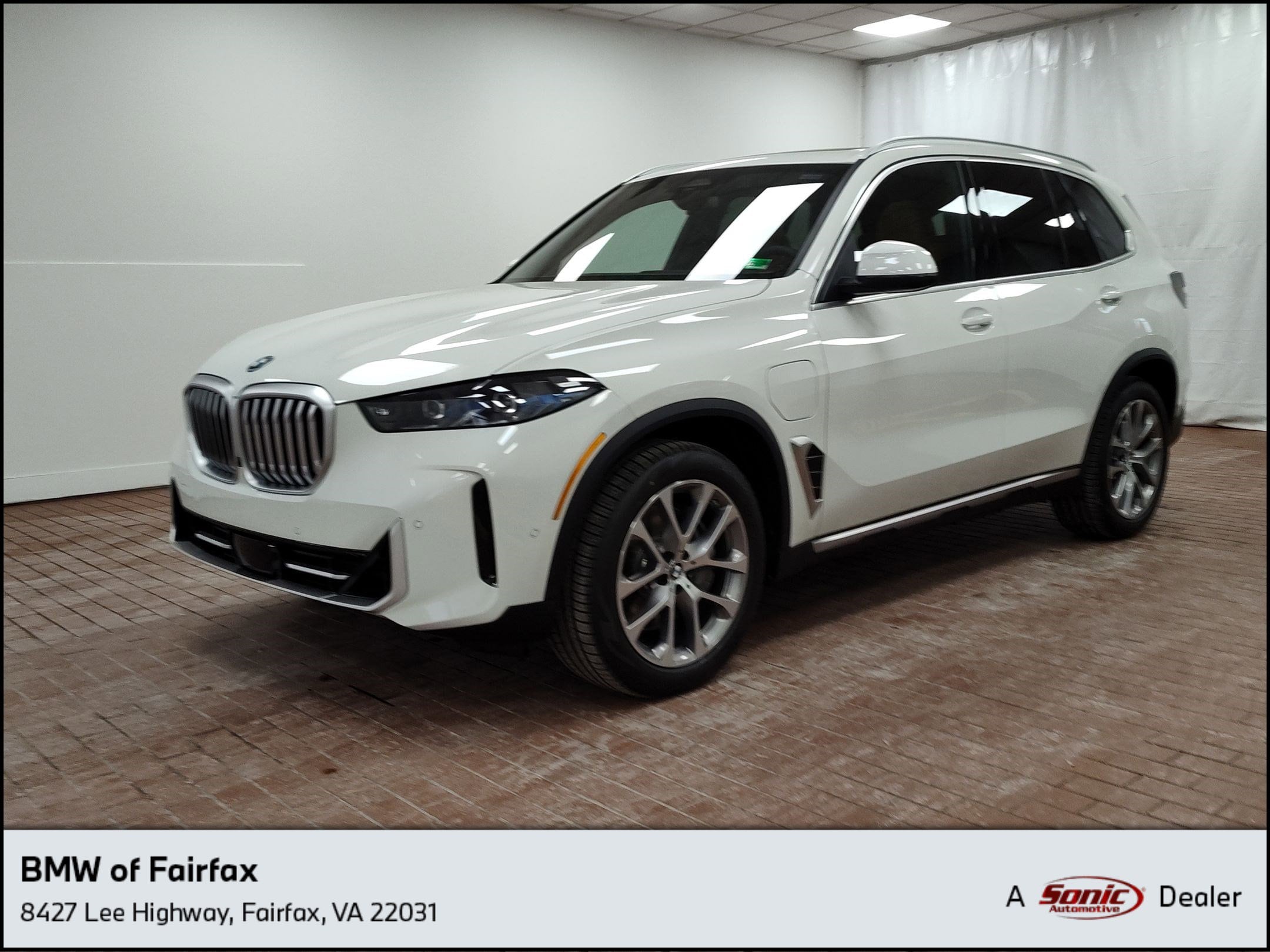 2026 BMW X5 50e's photo