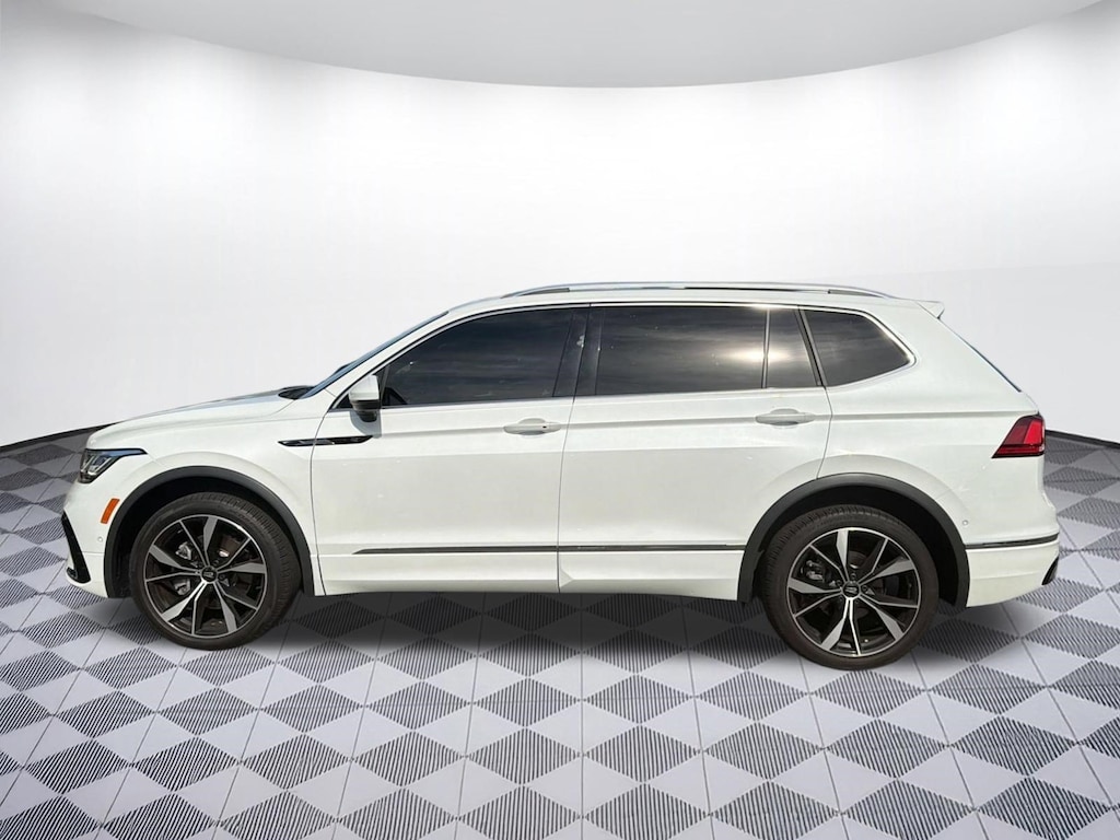 Used 2024 Volkswagen Tiguan 2.0T SEL R-Line SUV