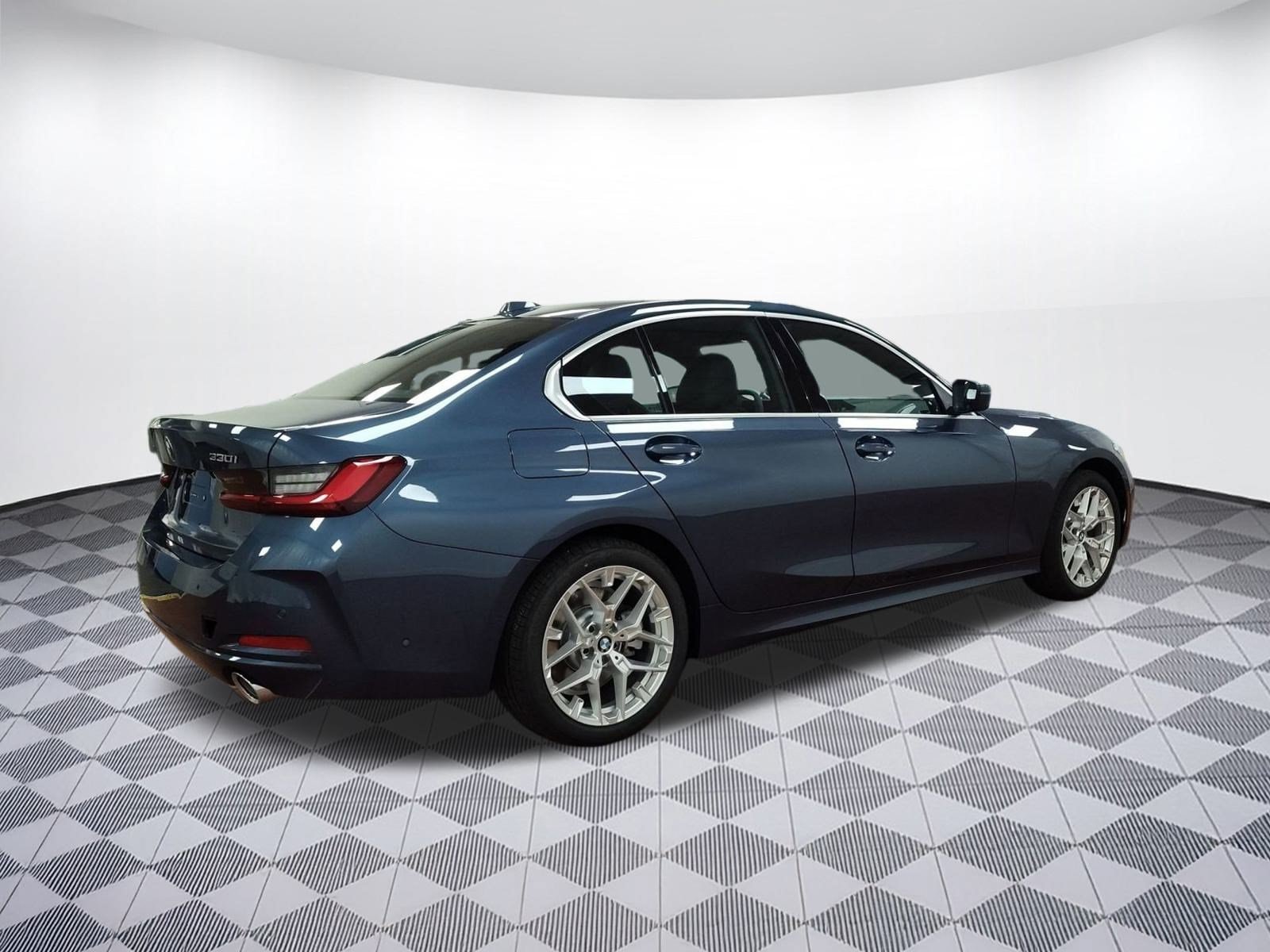 2026 BMW 3 Series 330i - Photo 8