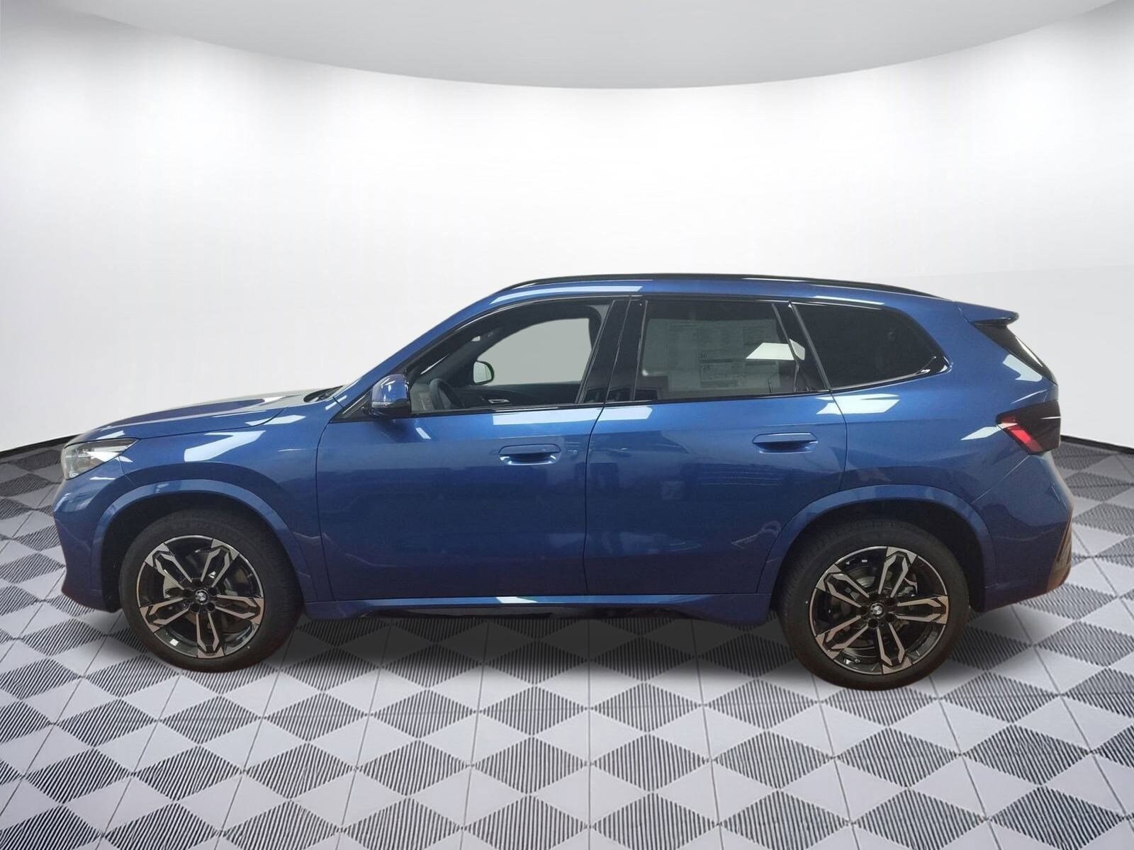 2025 Bmw X1 XDrive28i photo 2
