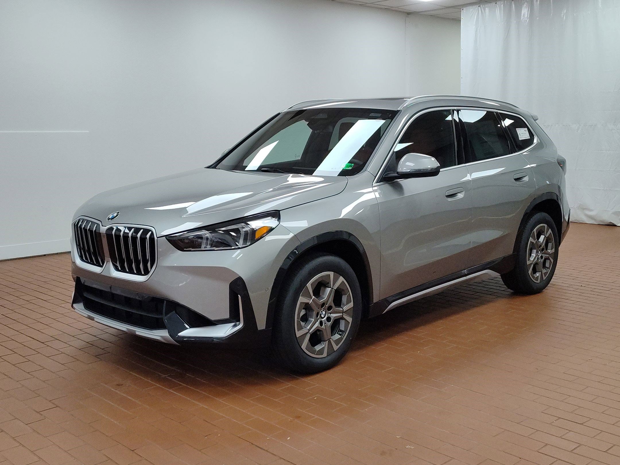 2025 Bmw X1 XDrive28i photo 2