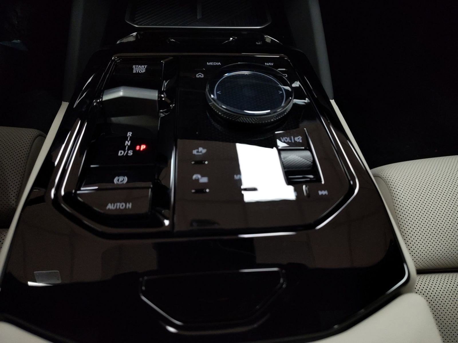 2026 BMW 5 Series 530i - Photo 15