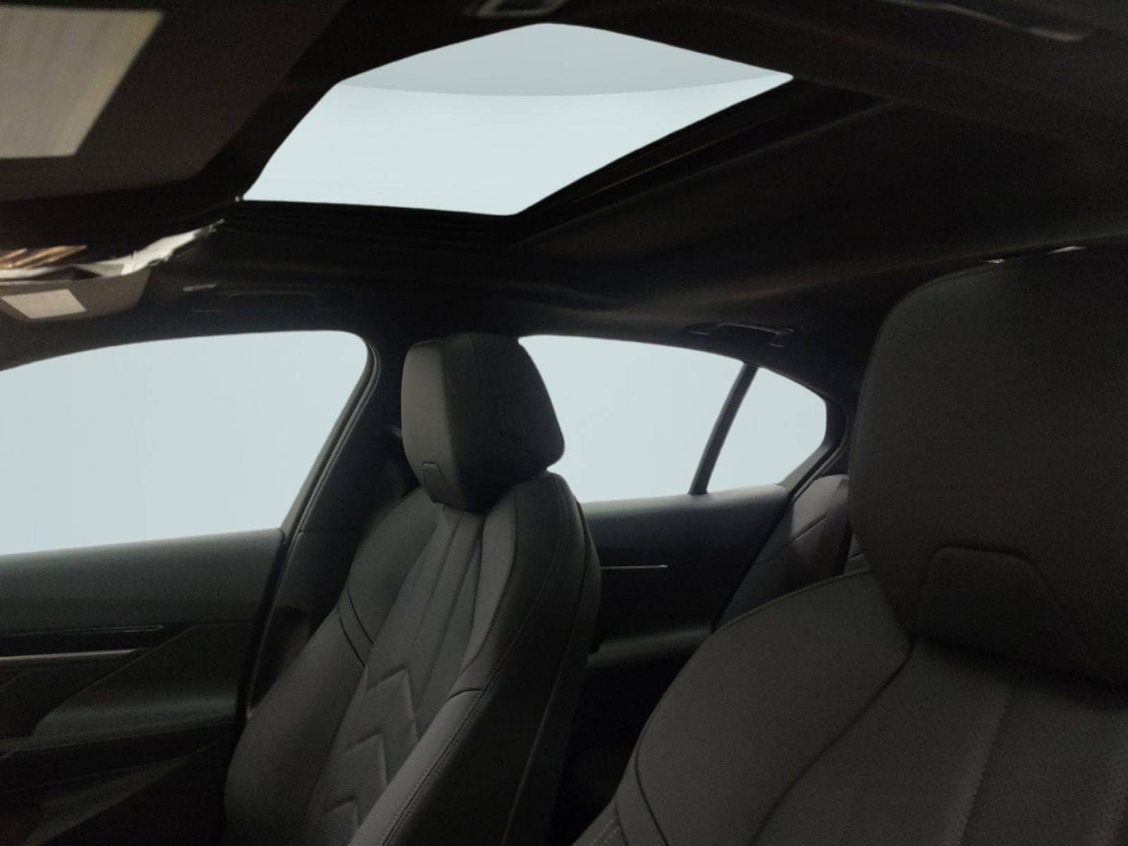 2026 BMW 5 Series 530i - Photo 14