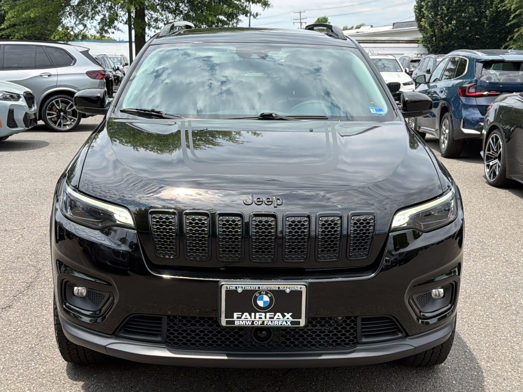 Cherokee X SUV