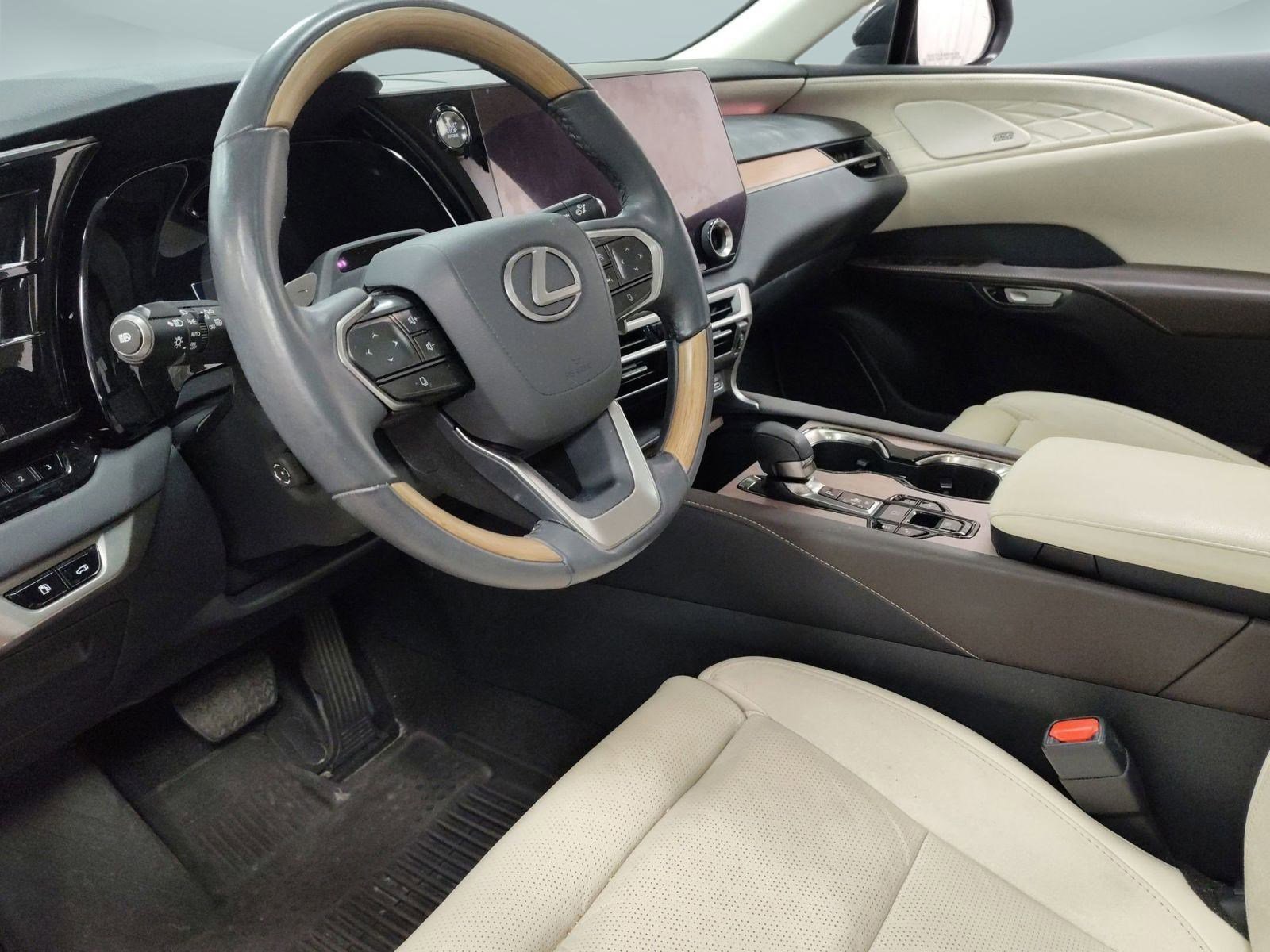 2023 Lexus RX 350 photo 2