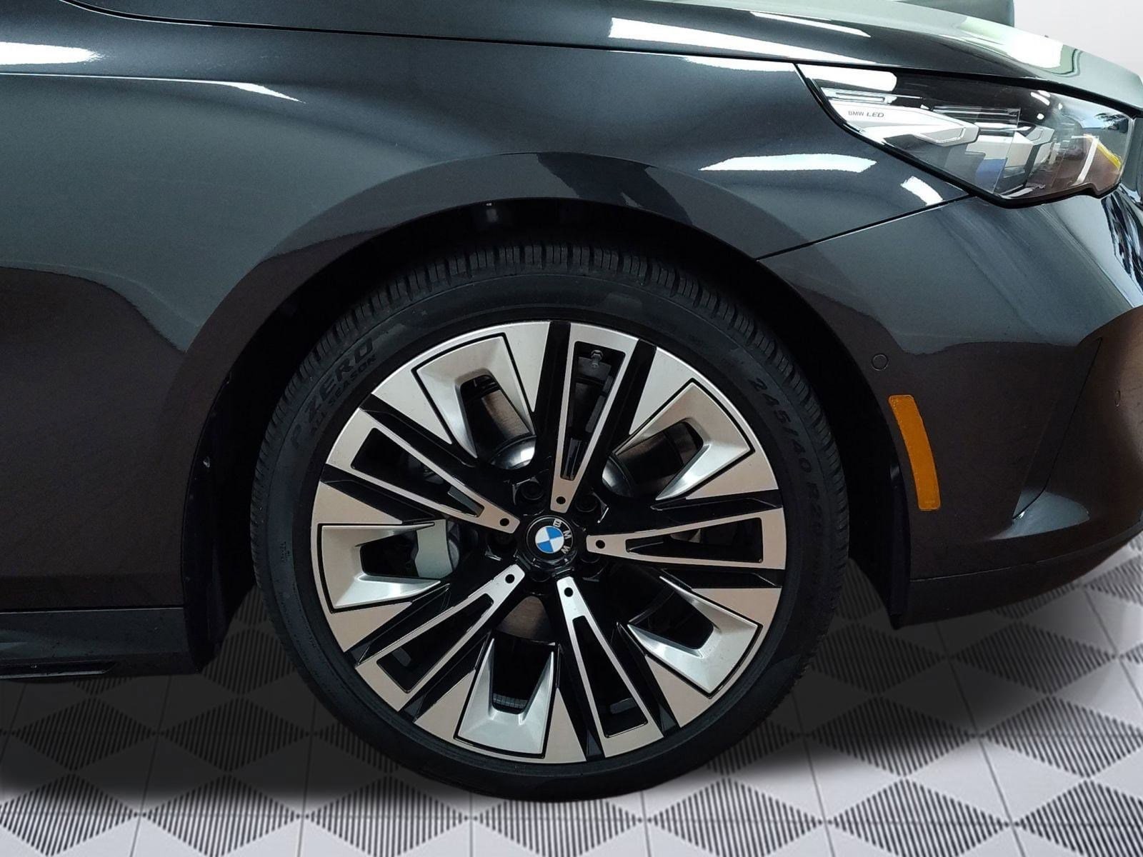 2026 BMW 5 Series 530i - Photo 11