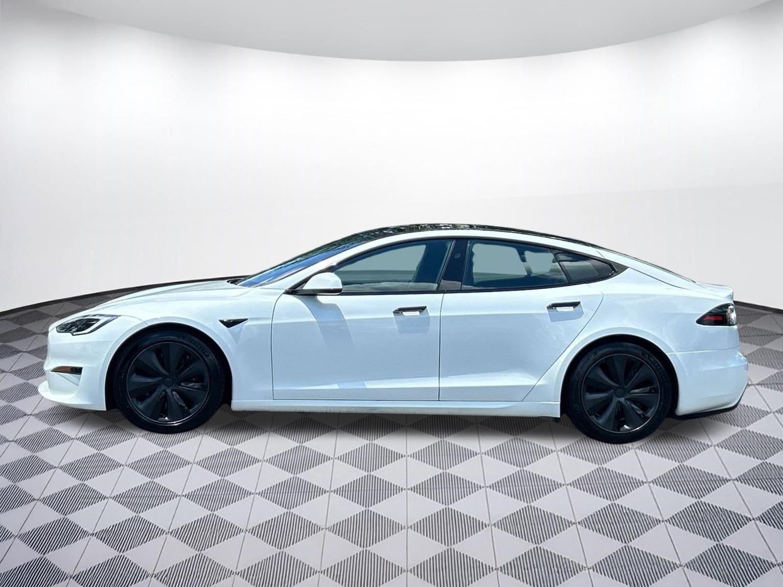 Model S Base Hatchback