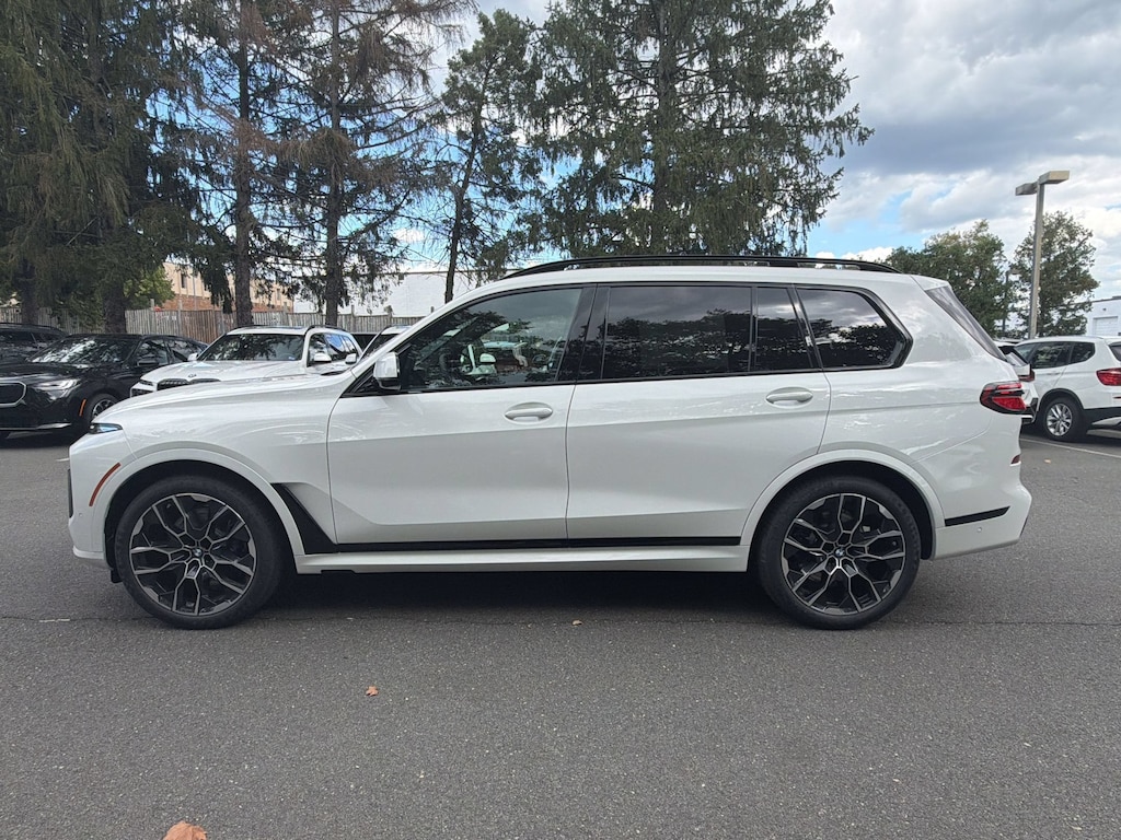 New 2027 BMW X7 xDrive40i SUV