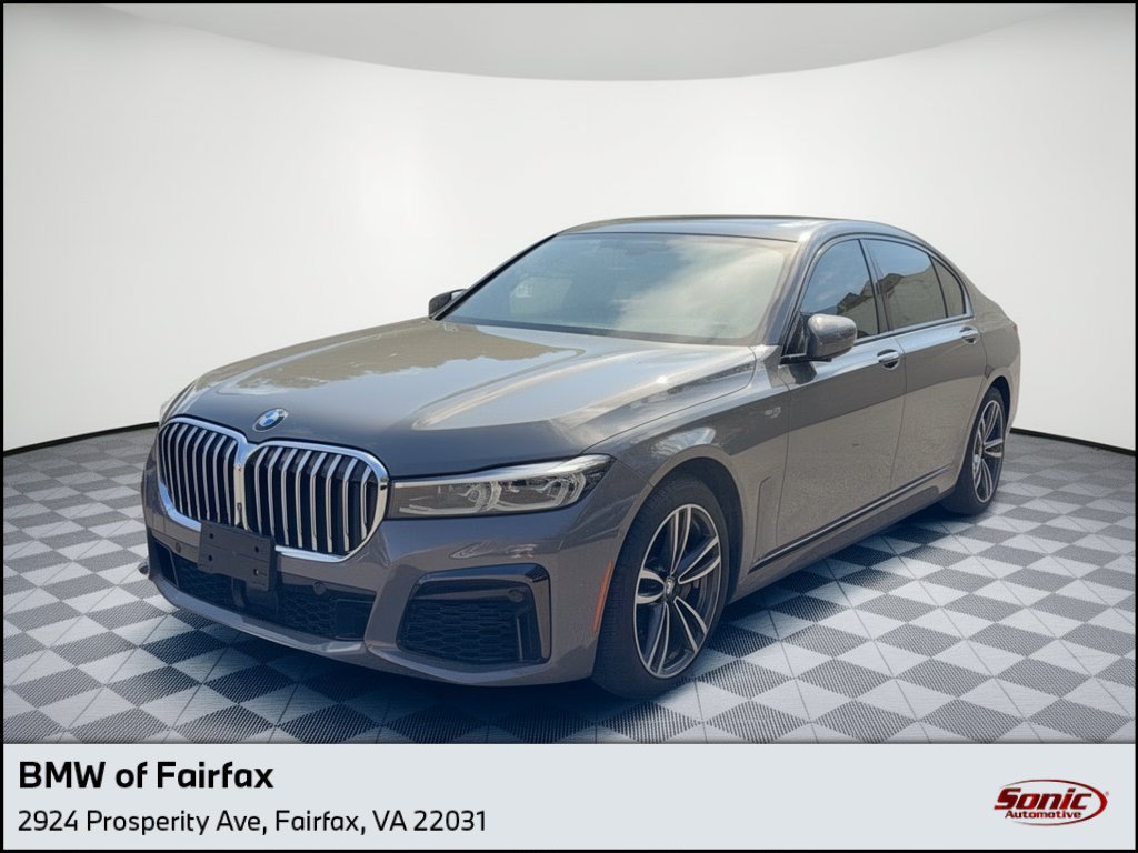  BMW 740i