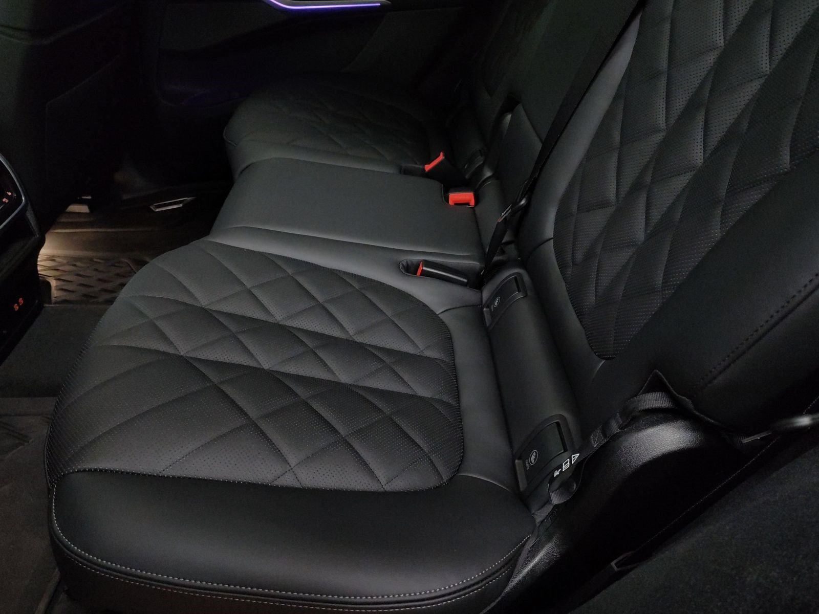 2026 BMW X7 40i - Photo 24