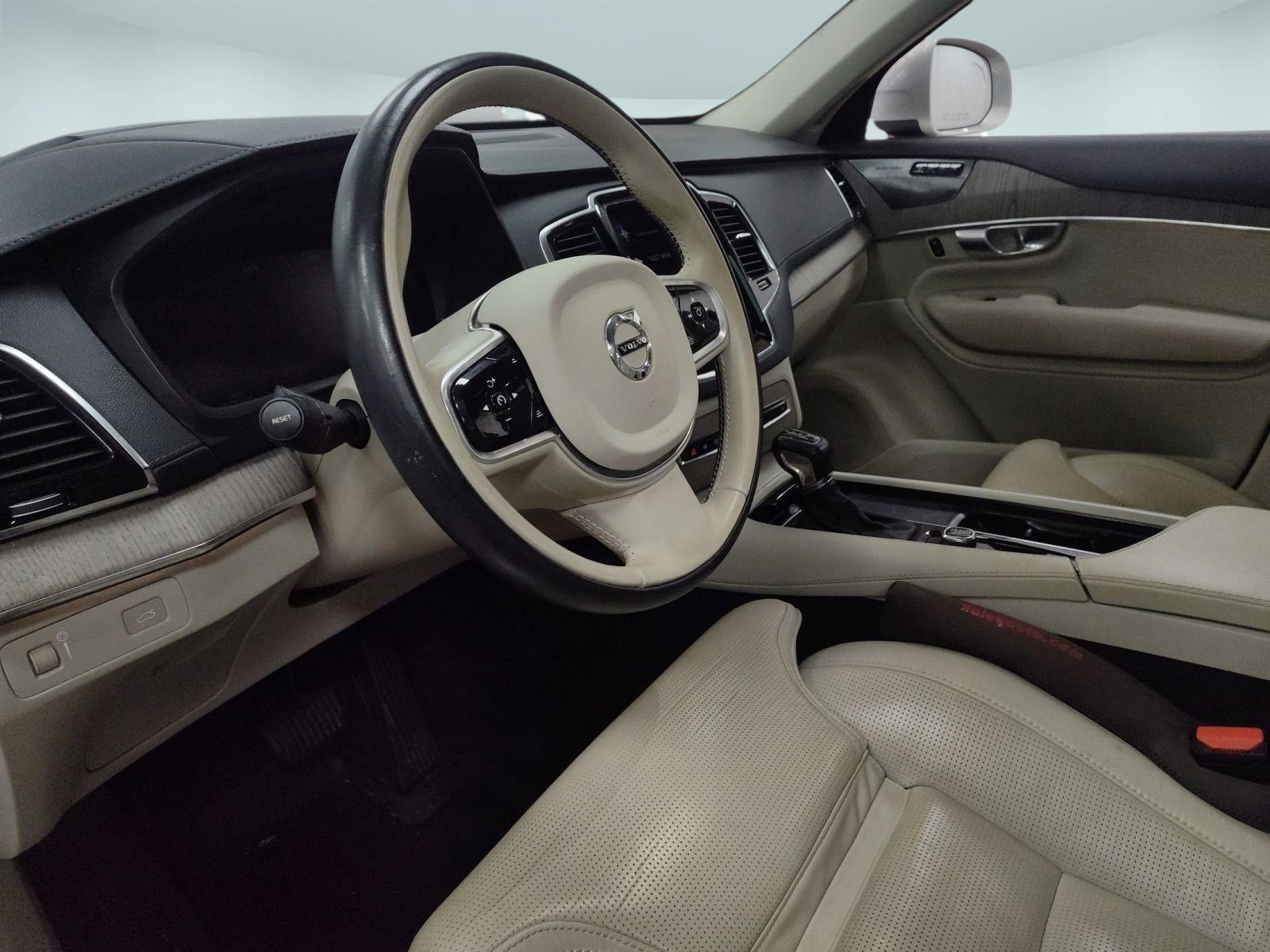 2022 Volvo XC90 Inscription photo 4