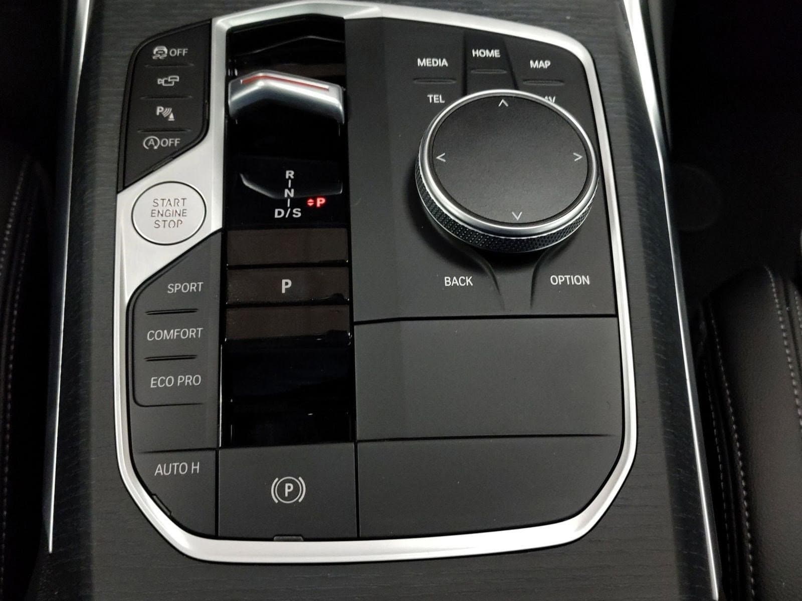 2026 BMW 3 Series 330i - Photo 15