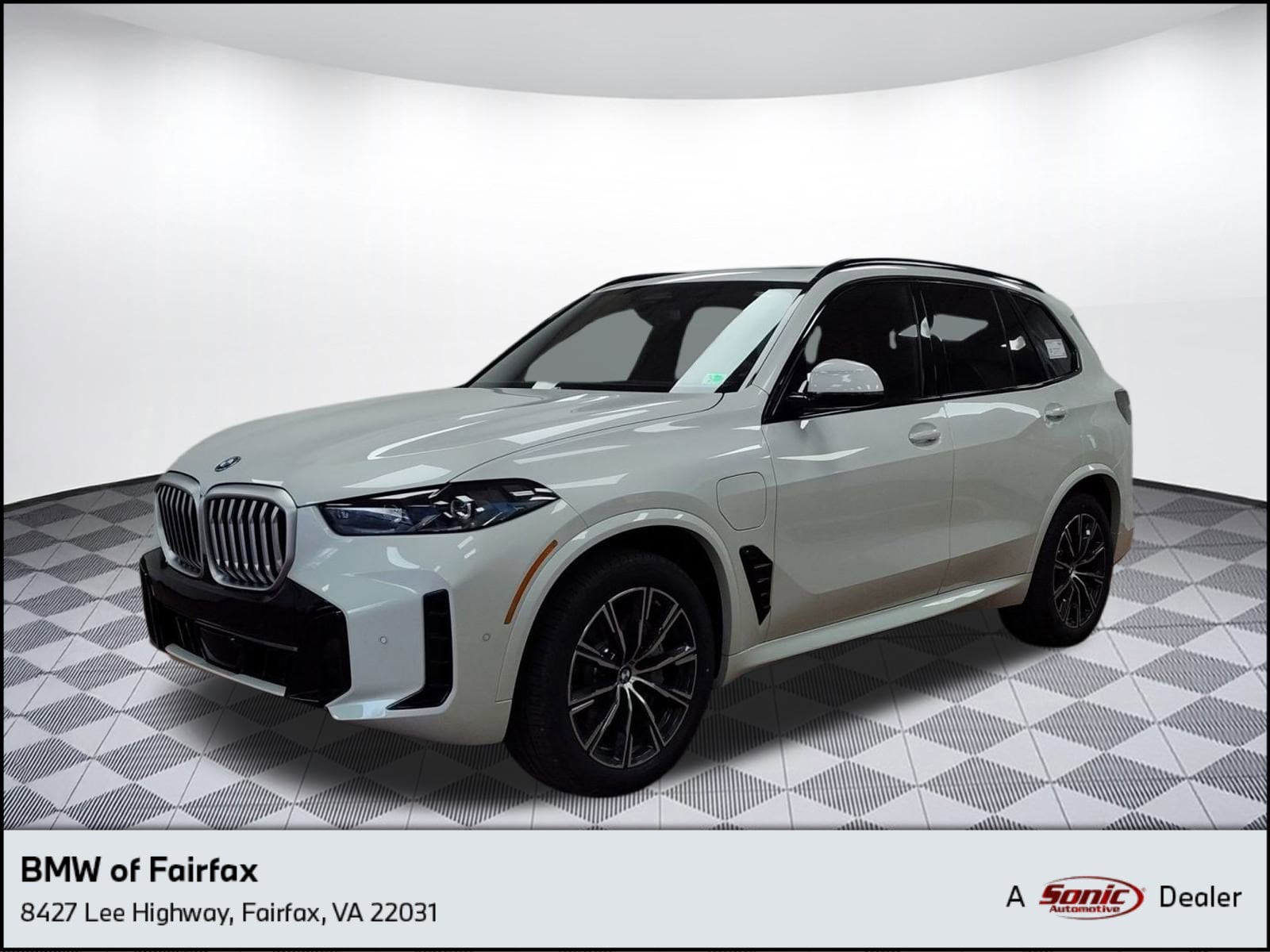 2026 BMW X5 50e's photo
