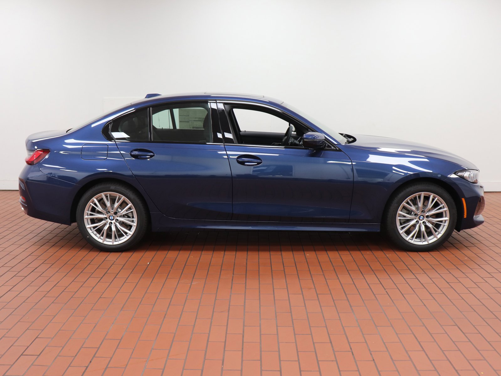 Used 2023 BMW 3 Series 330i with VIN 3MW89FF08P8D57216 for sale in Charlotte, NC