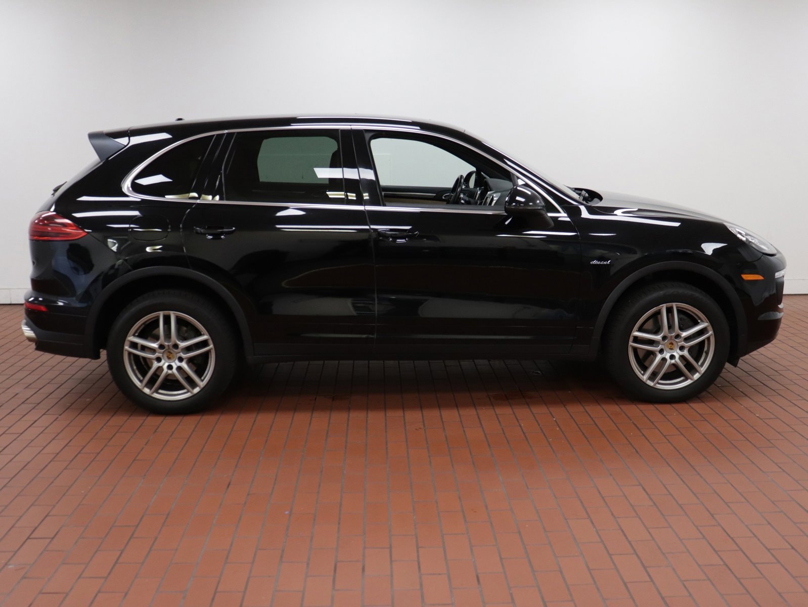 Used 2015 Porsche Cayenne Diesel with VIN WP1AF2A27FLA34893 for sale in Fairfax, VA