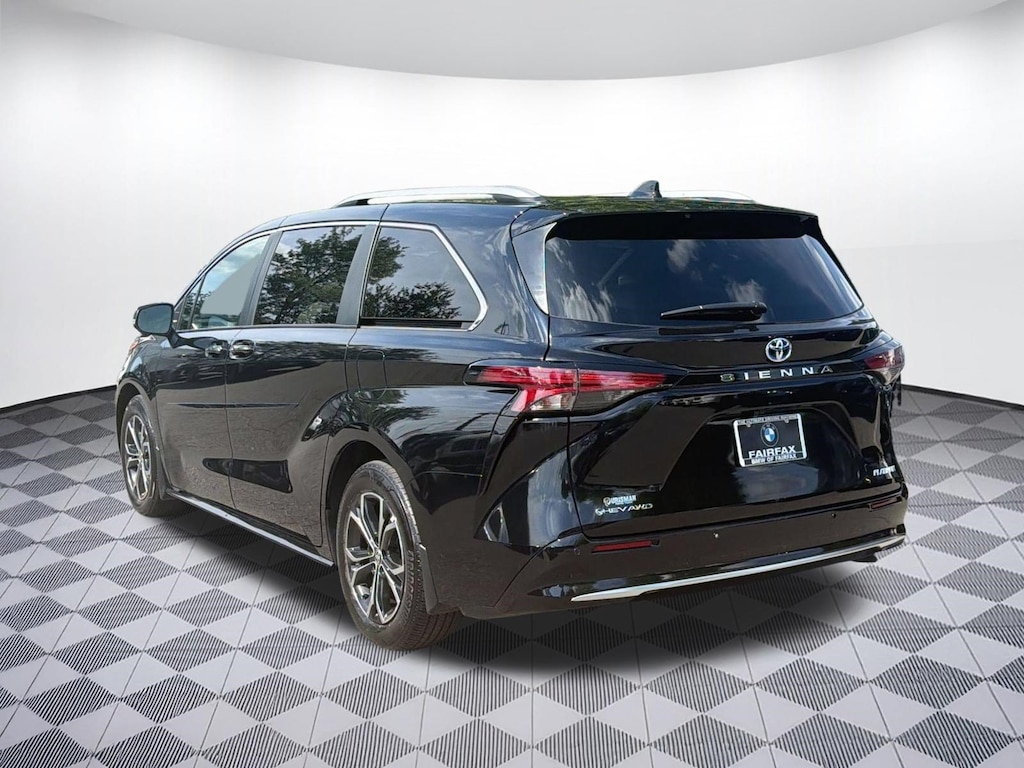 Used 2025 Toyota Sienna Platinum 7 Passenger Van Passenger Van