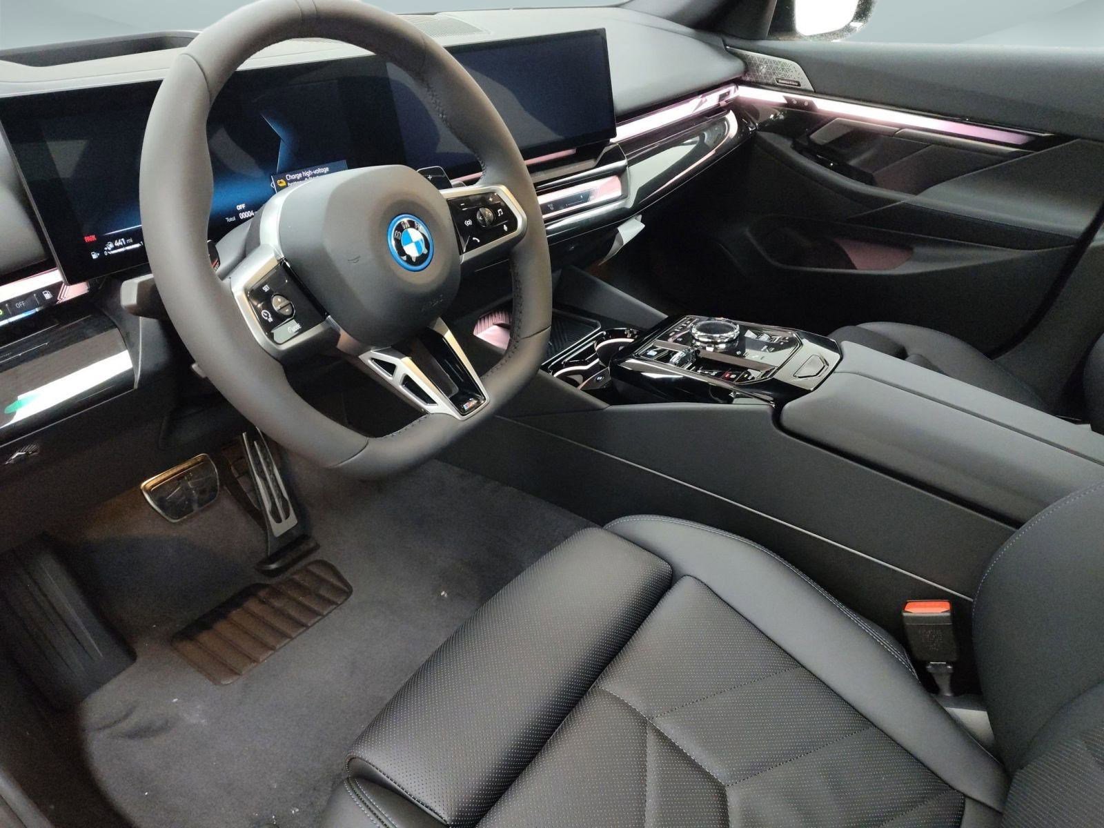 2026 Bmw 550e xDrive photo 4