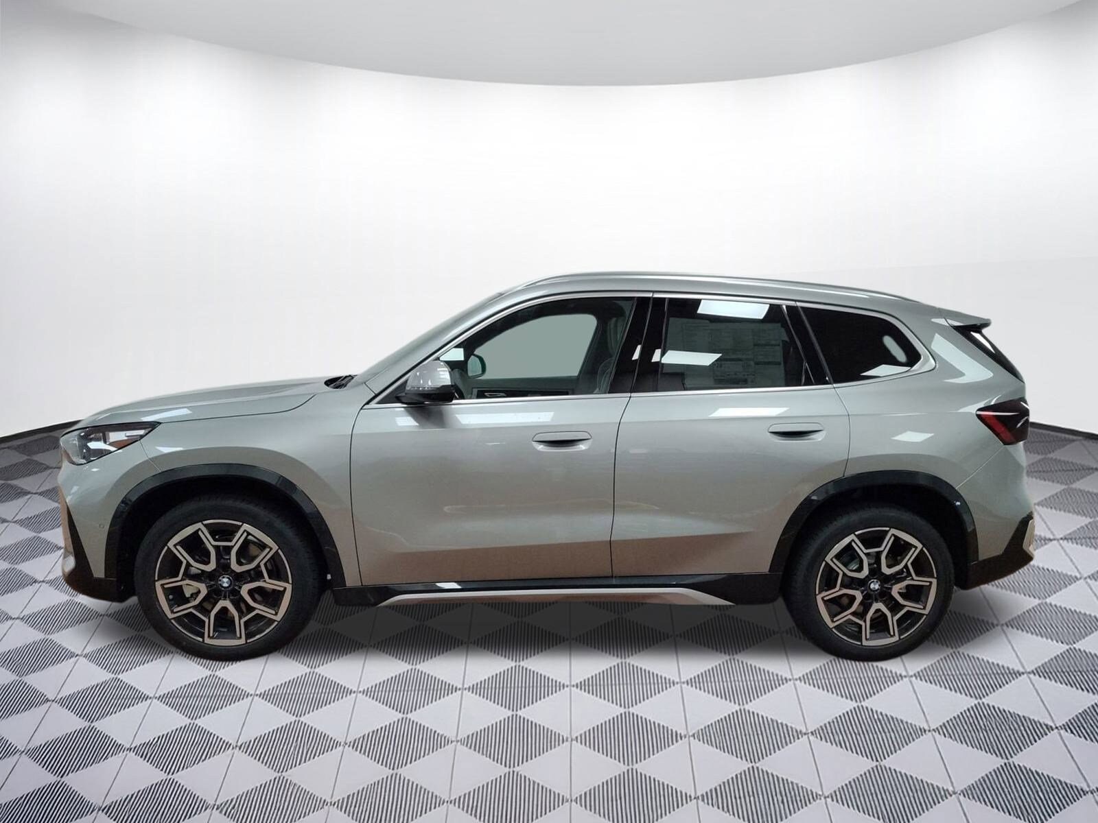 2026 Bmw X1 XDrive28i photo 2