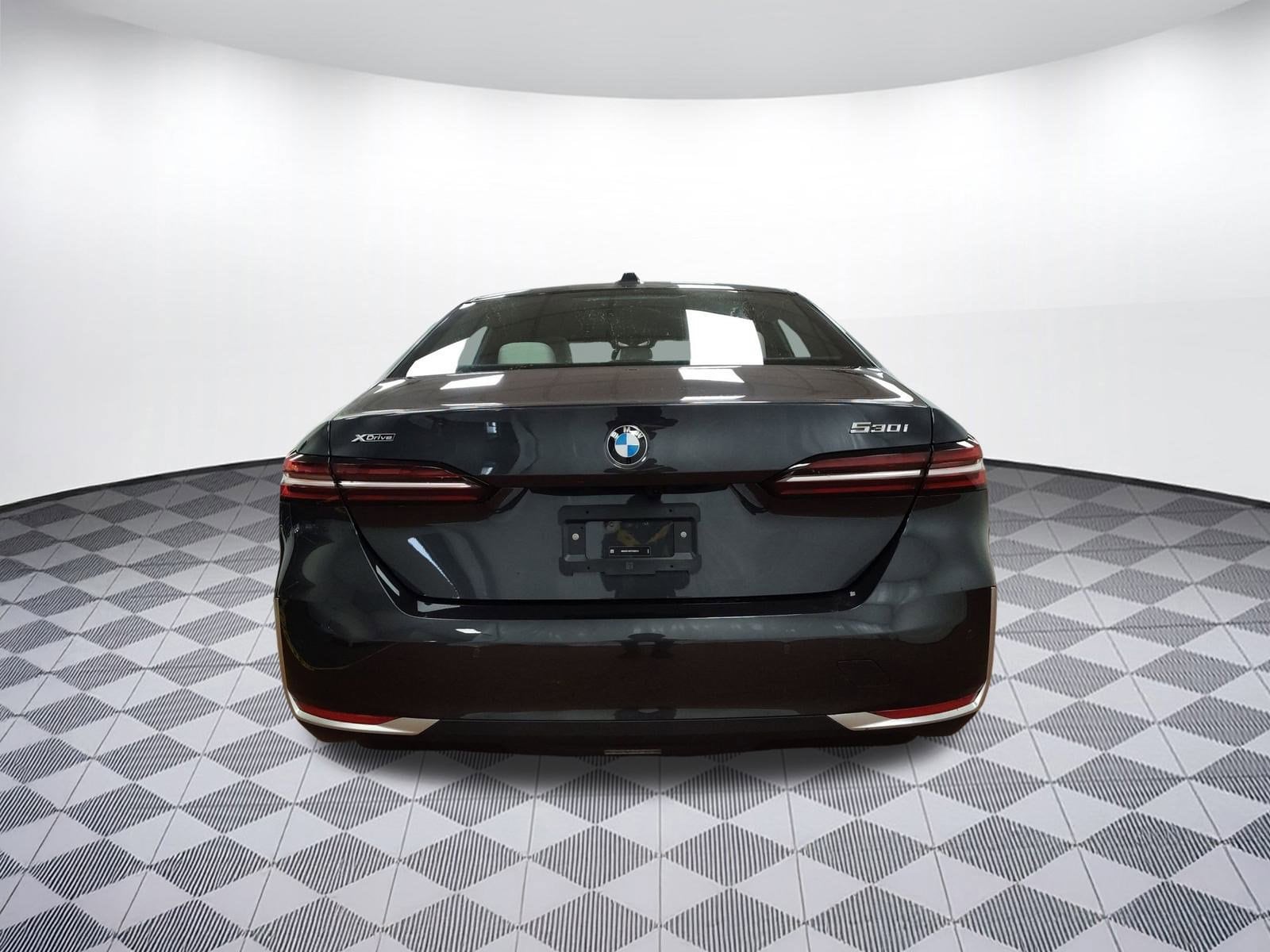 2026 BMW 5 Series 530i - Photo 9