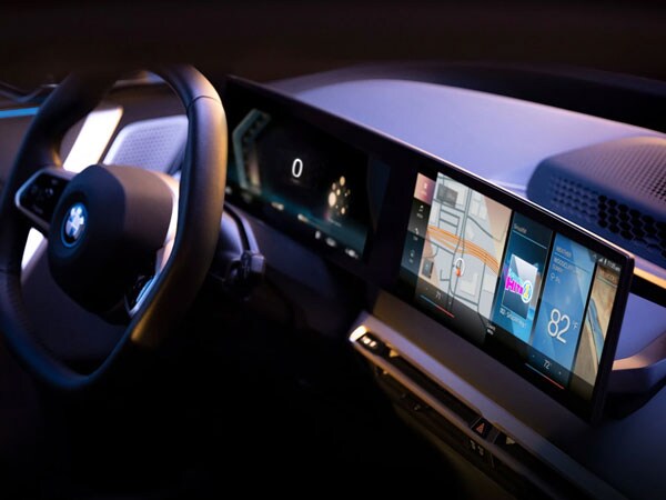 2023 BMW iX Dashboard & Infotainment System