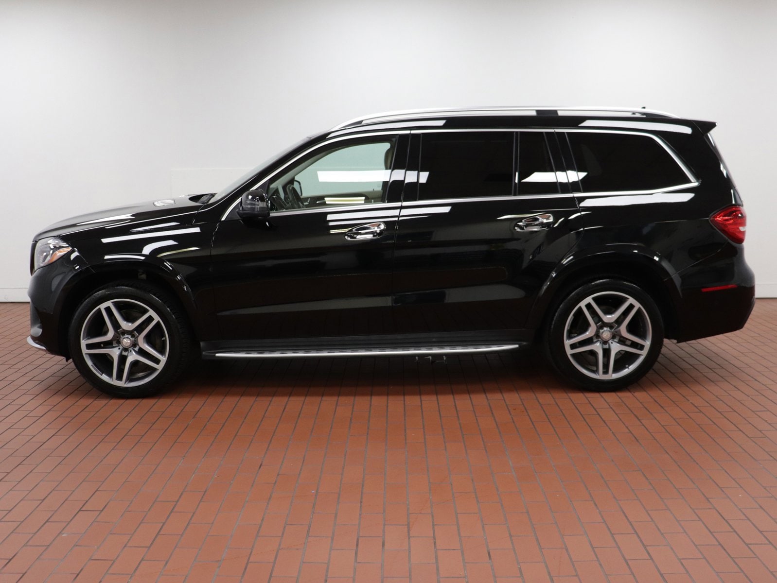 Used 2017 Mercedes-Benz GLS-Class GLS550 with VIN 4JGDF7DE0HA865437 for sale in Fairfax, VA