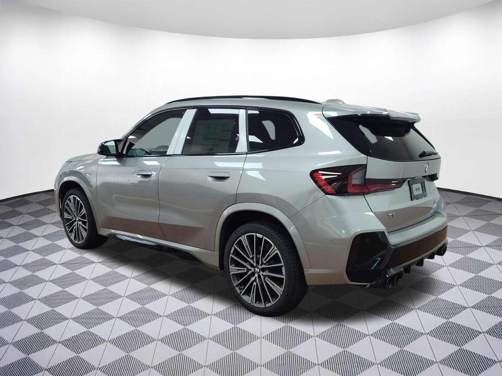 2025 Bmw X1 M35i photo 3