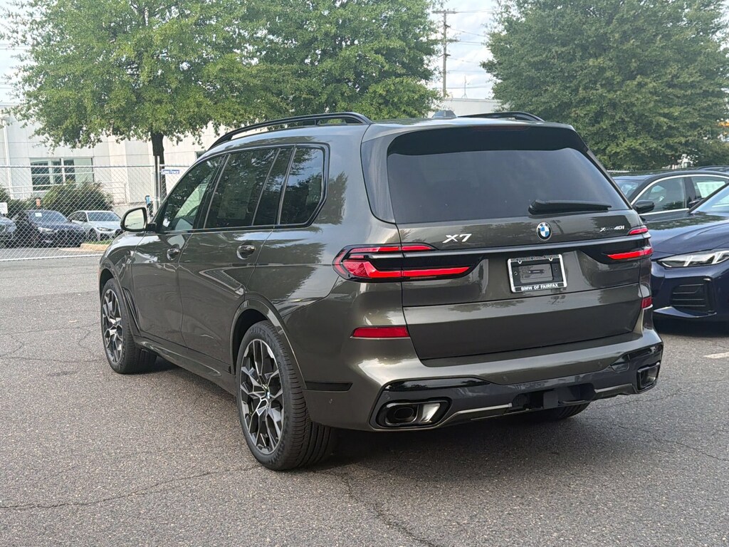 New 2027 BMW X7 xDrive40i SUV