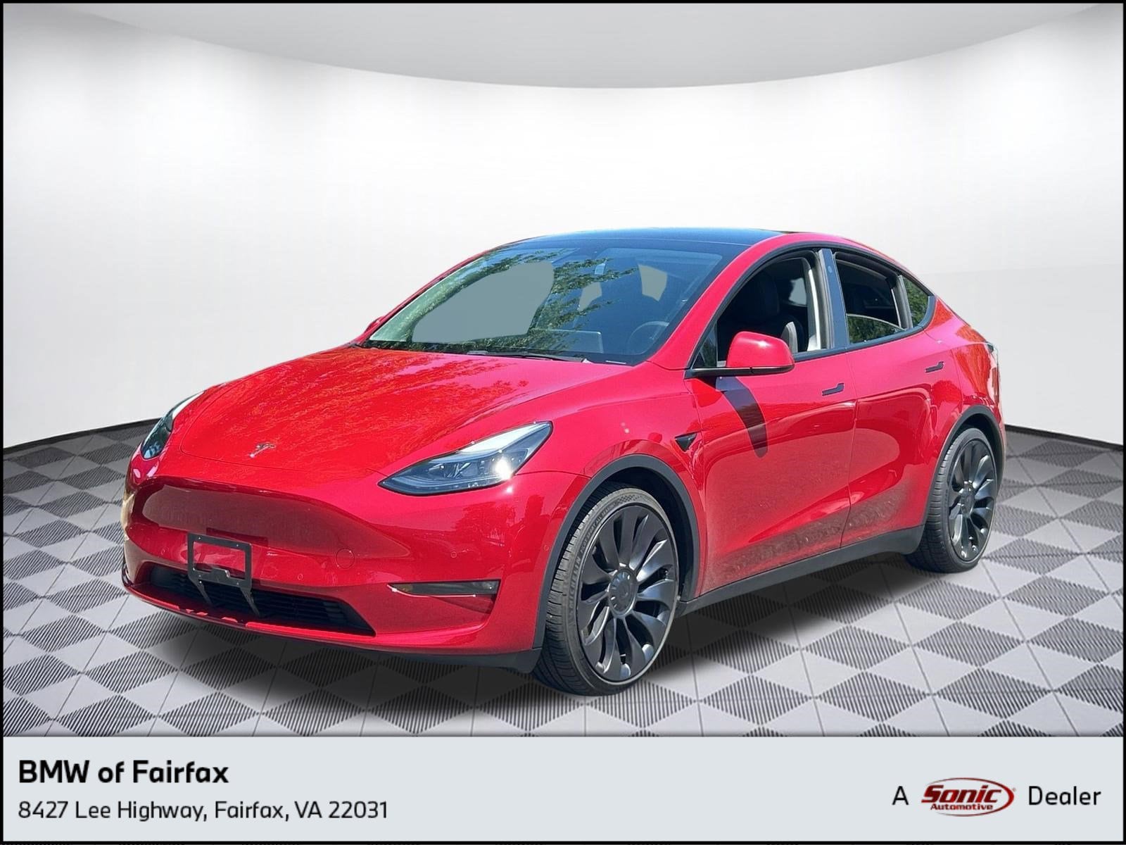 2022 Tesla Model Y's photo