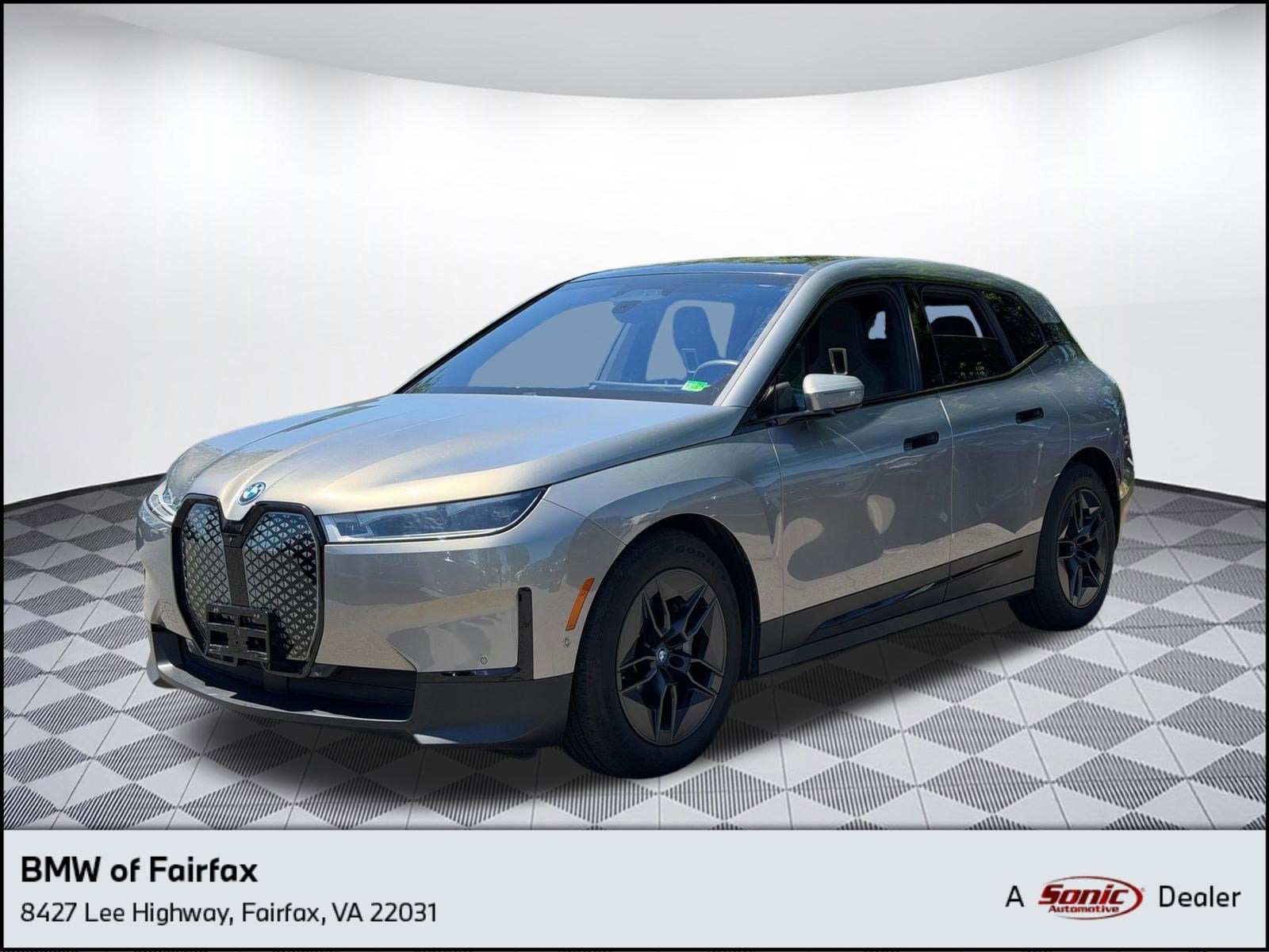 2023 BMW iX's photo