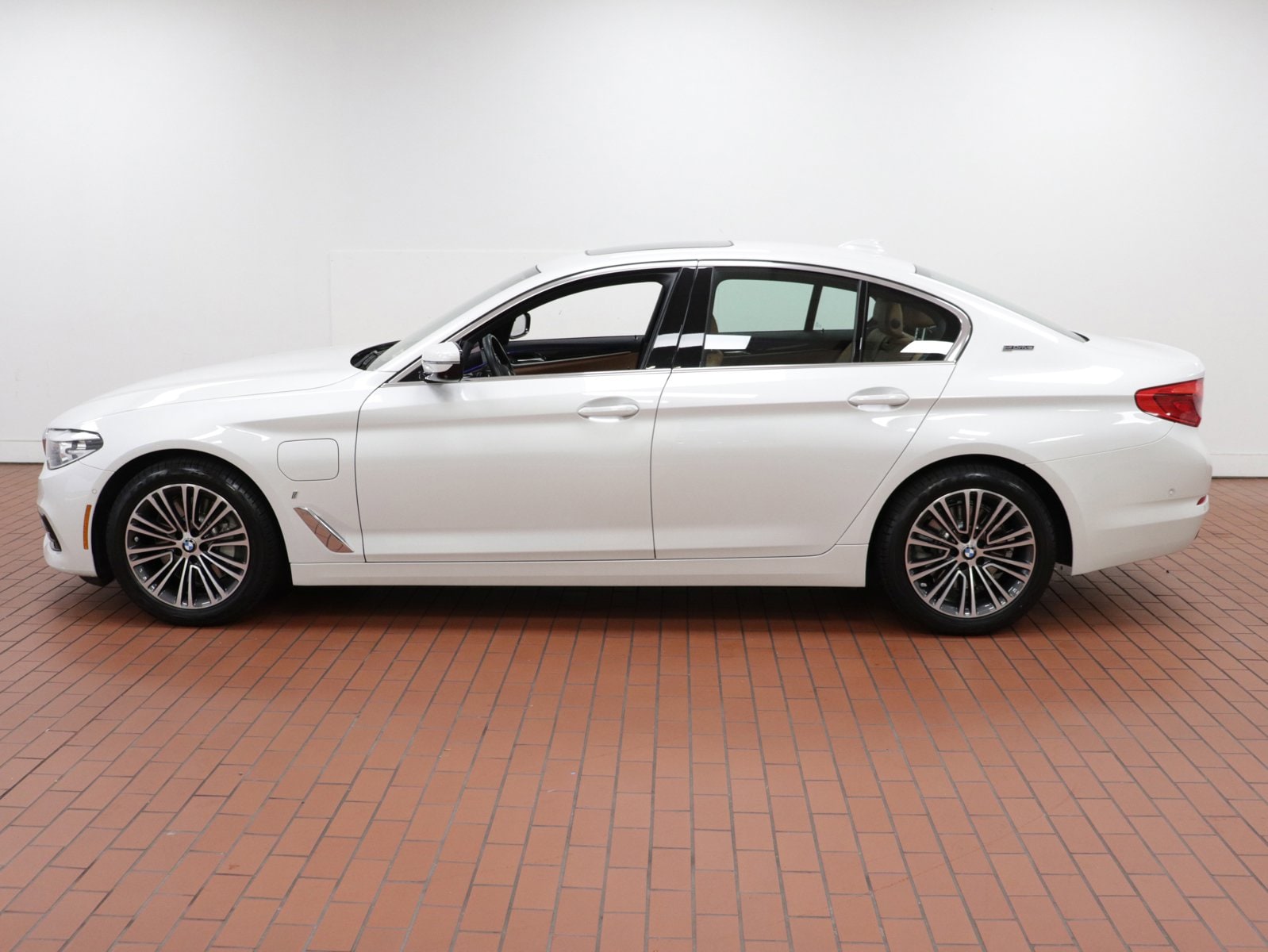 Used 2019 BMW 5 Series 530e with VIN WBAJA9C53KB399374 for sale in Fairfax, VA