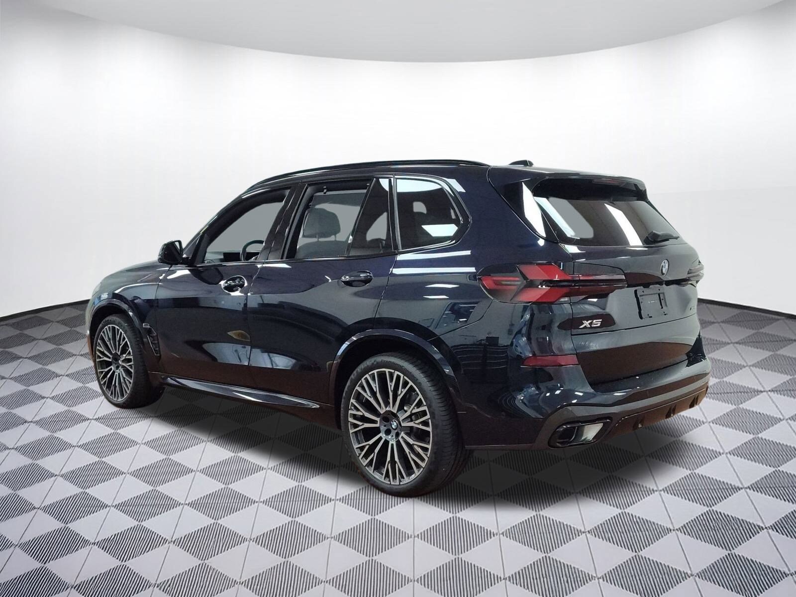 2024 Bmw X5 xDrive40i M photo 3