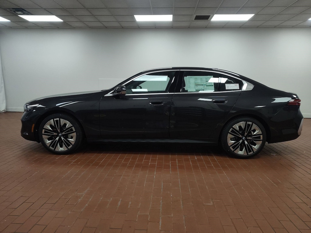 New 2026 BMW 530i xDrive Sedan