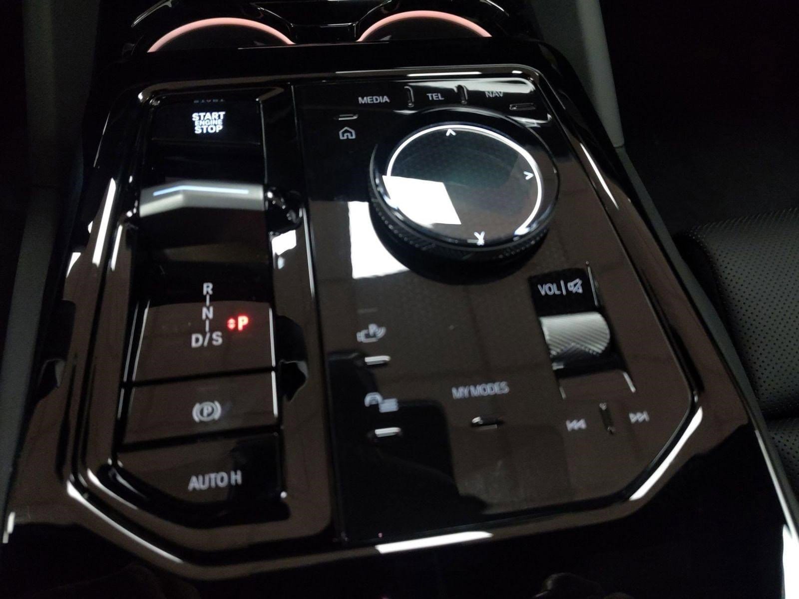 2026 BMW 5 Series 530i - Photo 15