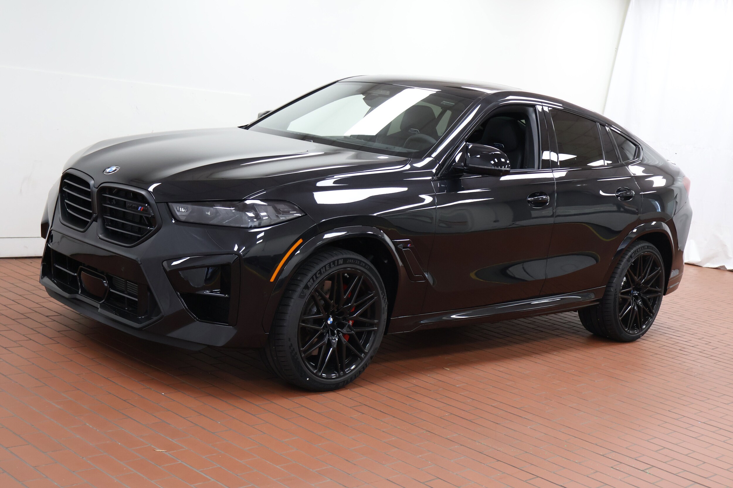 2025 Bmw X6 M photo 3