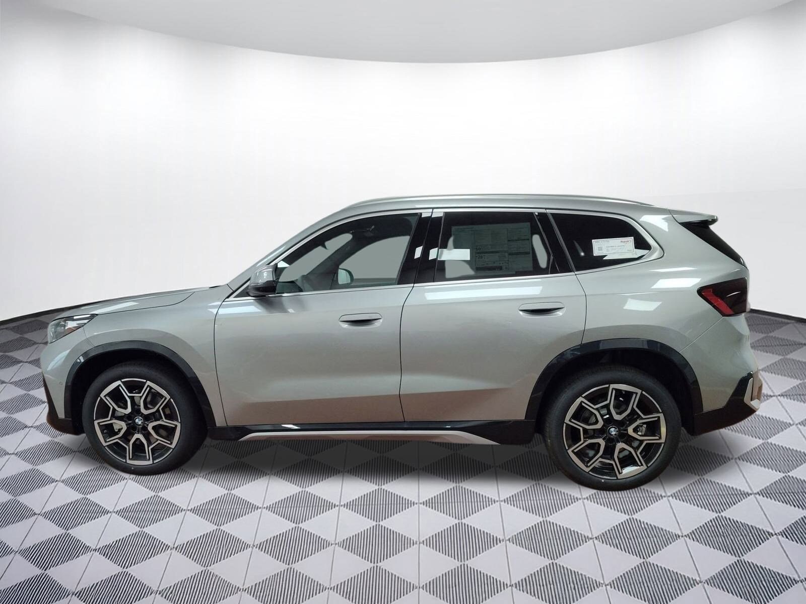 2025 Bmw X1 XDrive28i photo 2