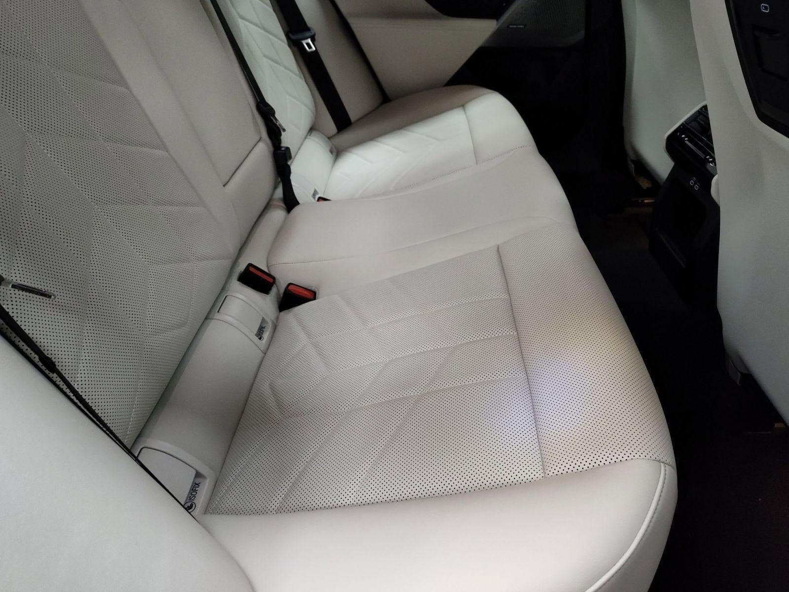 2026 BMW 5 Series 530i - Photo 27