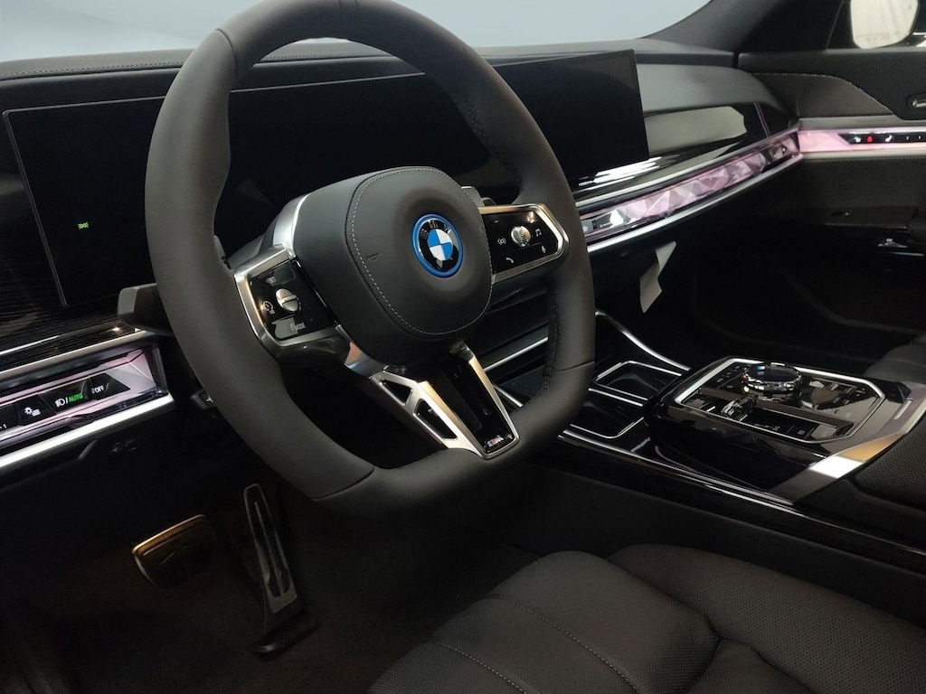 New 2026 BMW 750e xDrive Sedan