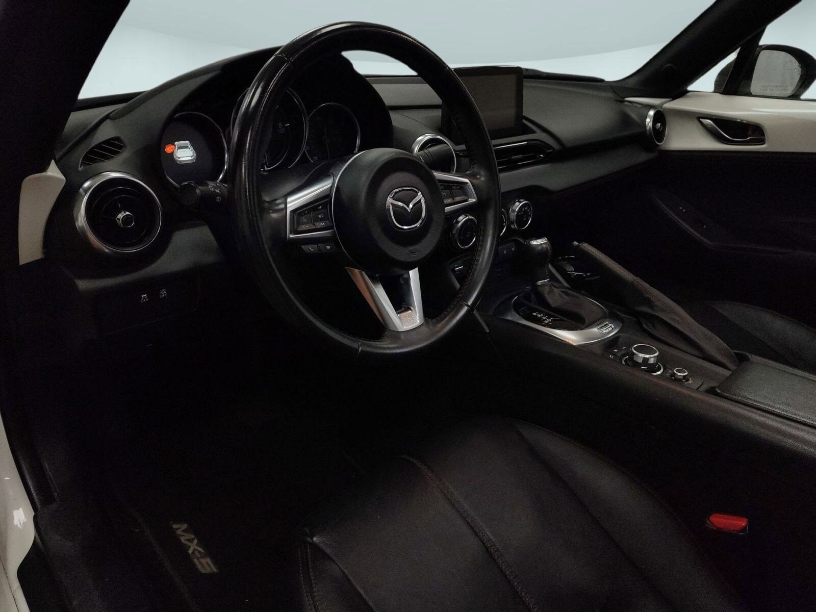 2019 Mazda MX-5 Miata Miata RF Grand Touring photo 4