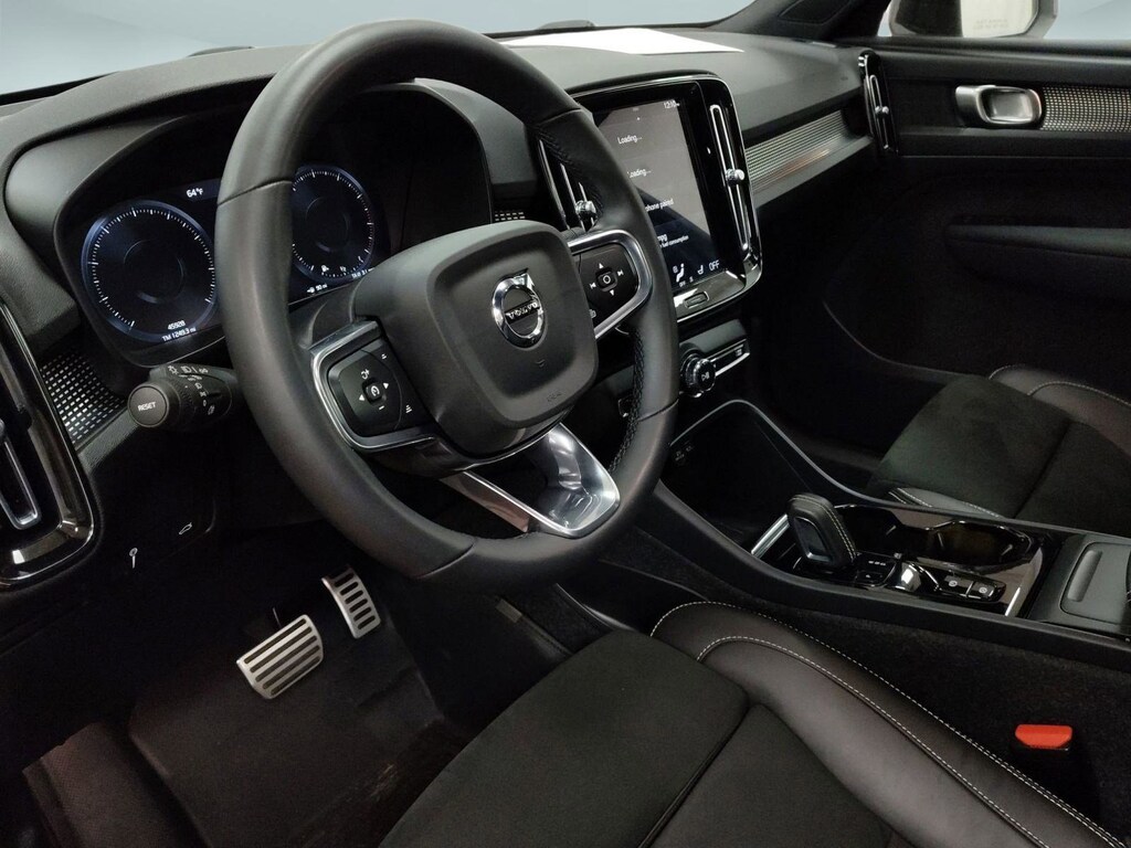 Used 2022 Volvo XC40 R-Design SUV