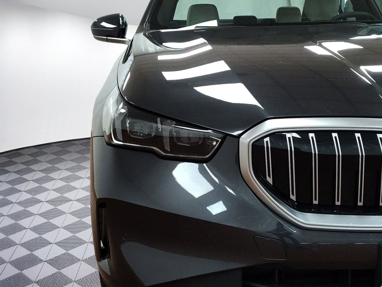 2026 BMW 5 Series 530i - Photo 10