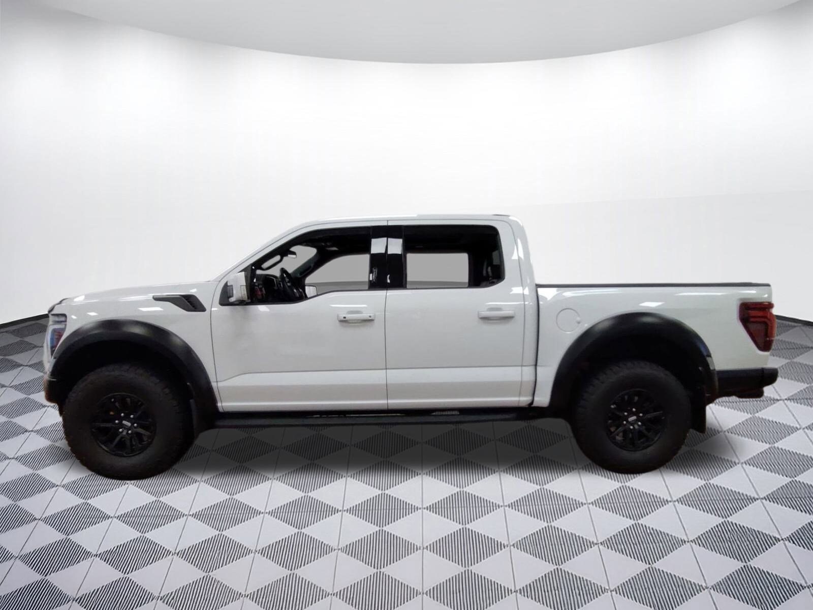2024 Ford F-150 Raptor photo 2