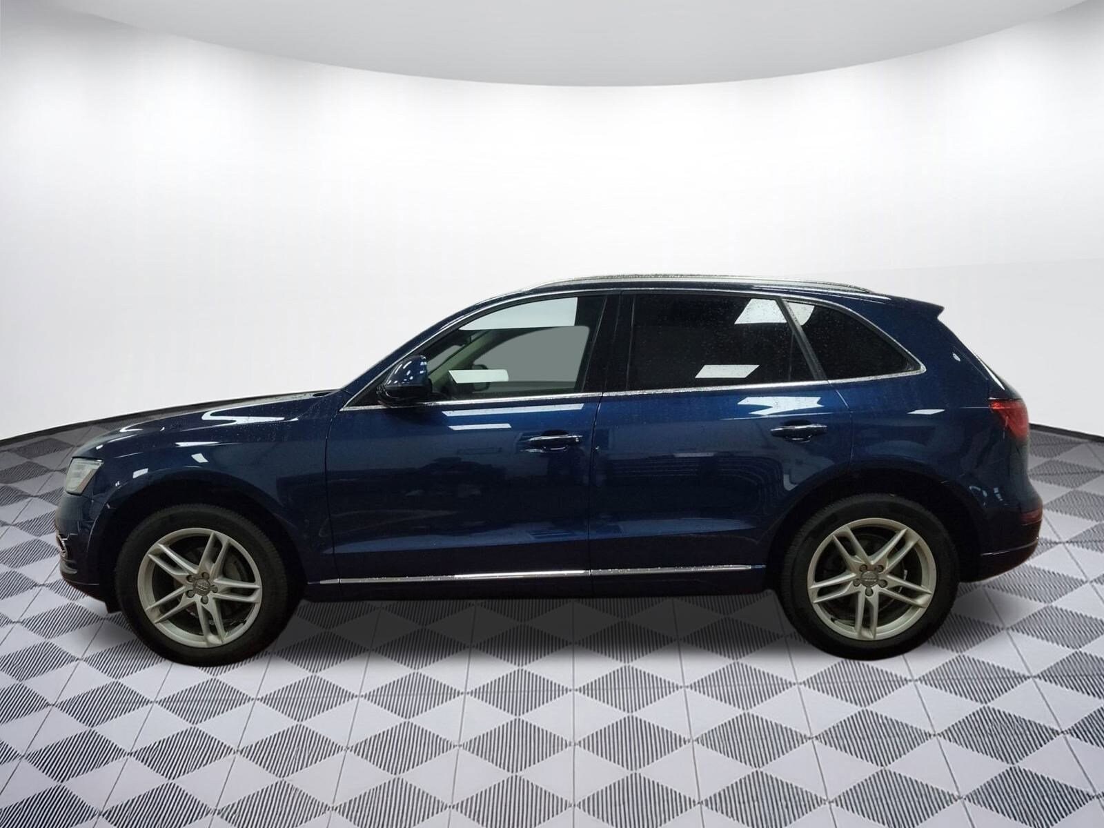 2016 Audi Q5 Premium Plus photo 2