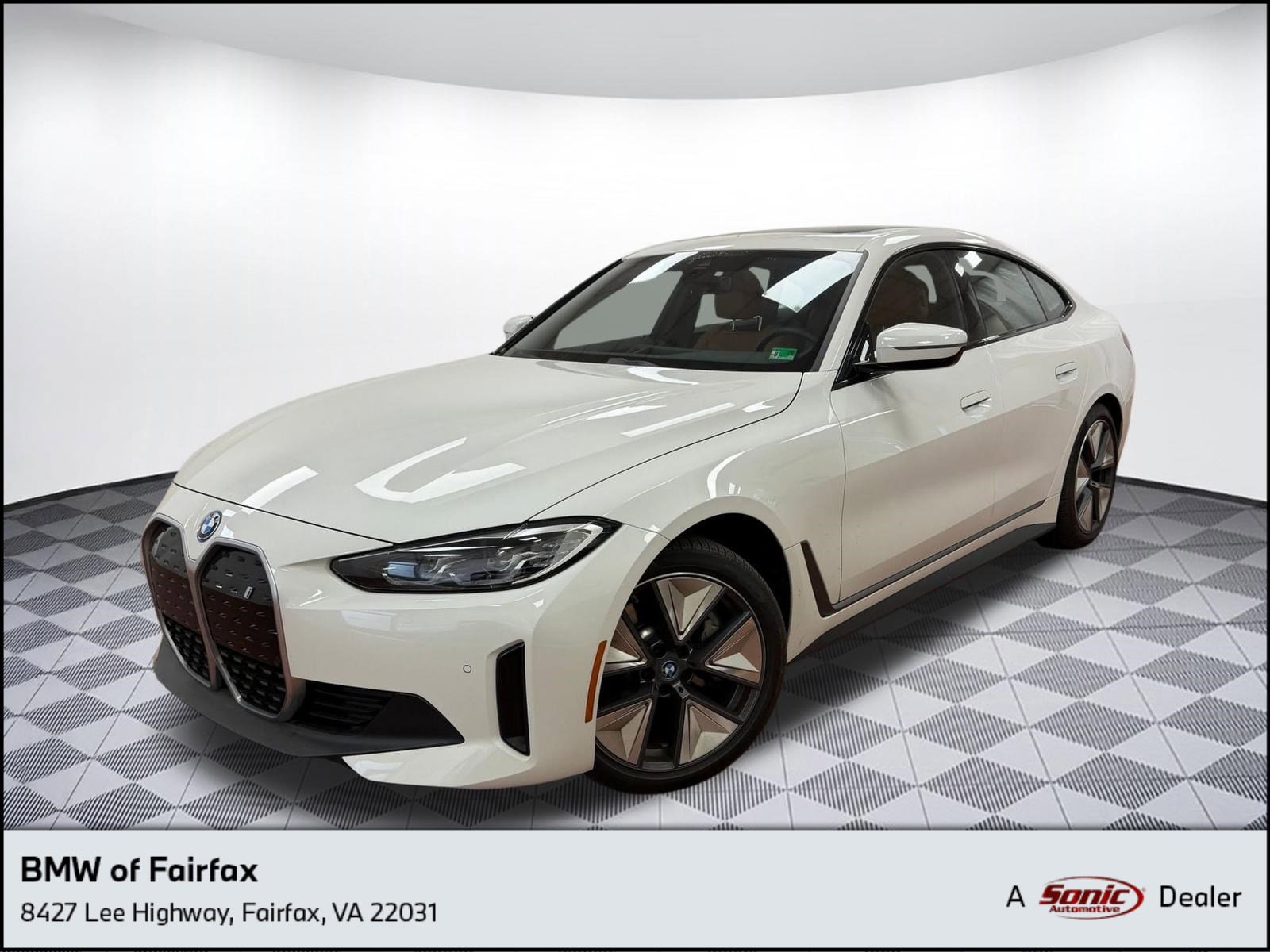 2023 BMW i4 eDrive35's photo