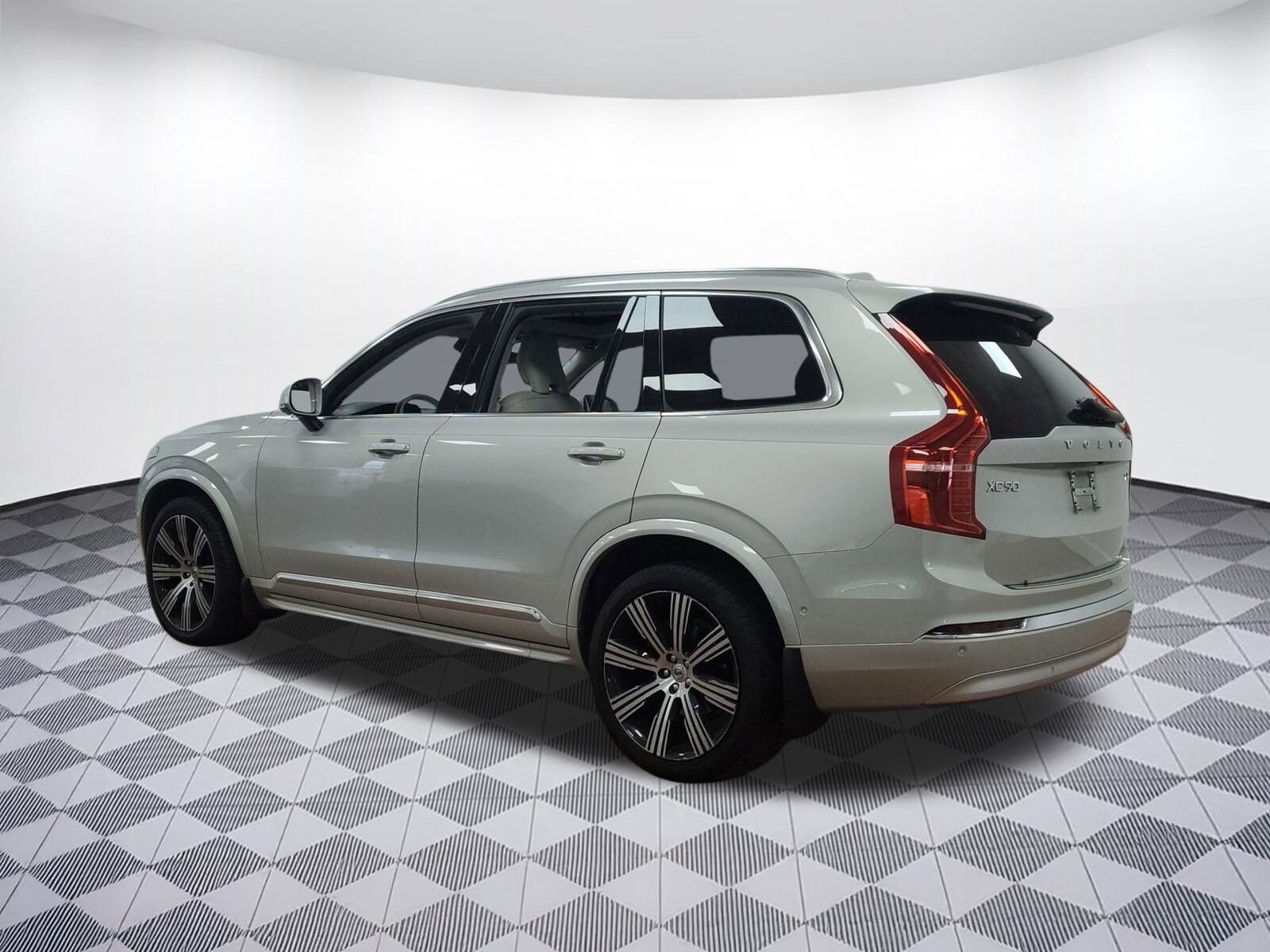 2022 Volvo XC90 Inscription photo 3