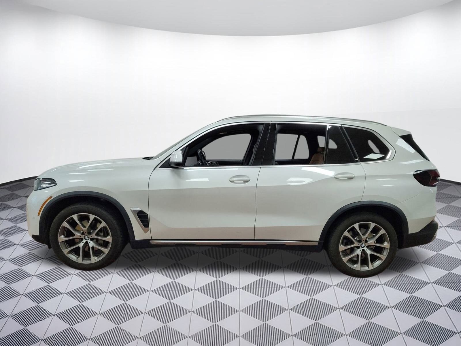 2024 Bmw X5 xDrive40i photo 2