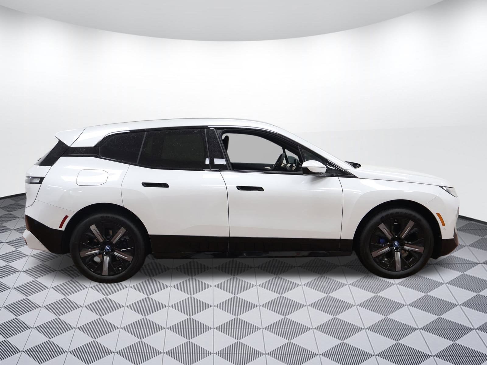 Used 2025 BMW iX Base with VIN WB523CF00SCT99921 for sale in Rockville, MD