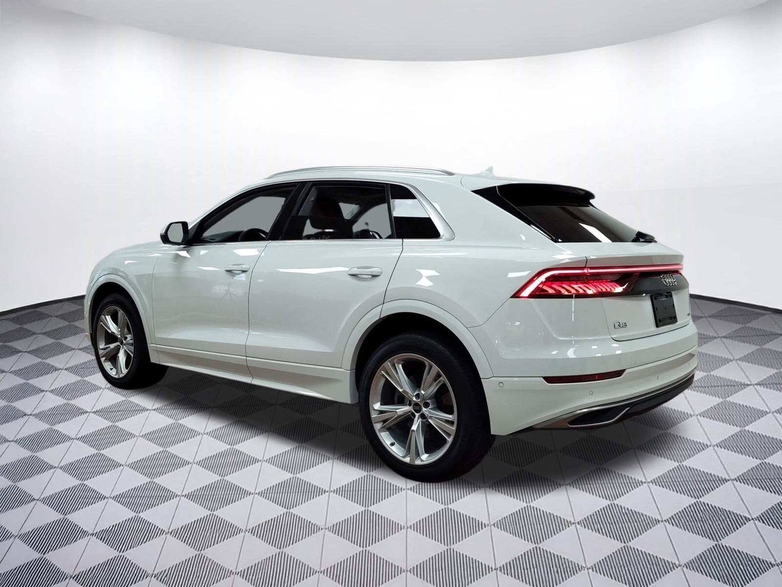 2022 Audi Q8 Premium Plus photo 3